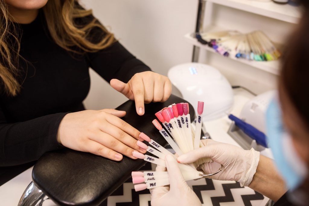 Como funciona o Curso de Manicure e Pedicure