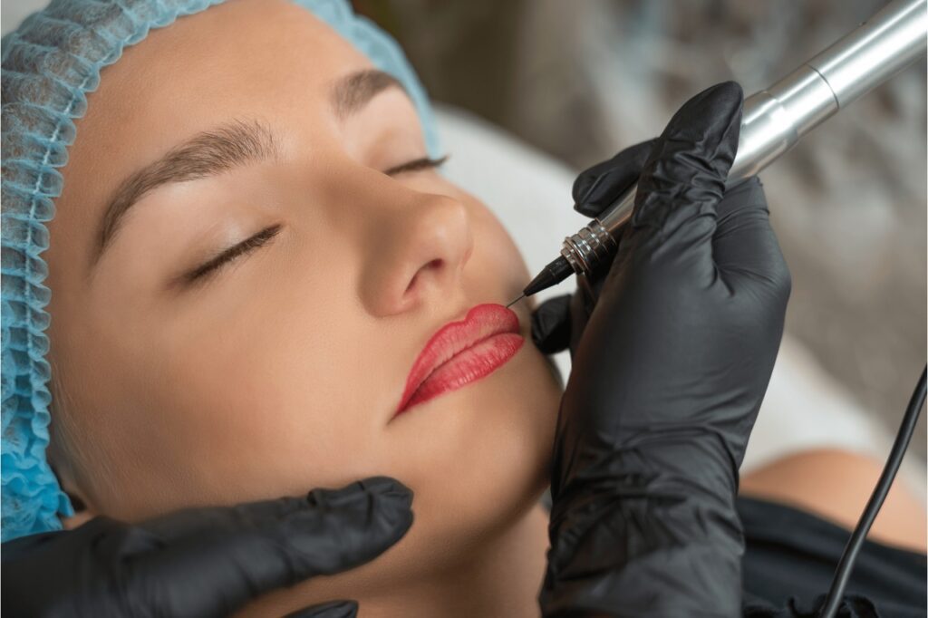 Curso de Micropigmentação Labial e Hidra Gloss Lips - CT Beleza e Cia